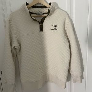snap button pullover